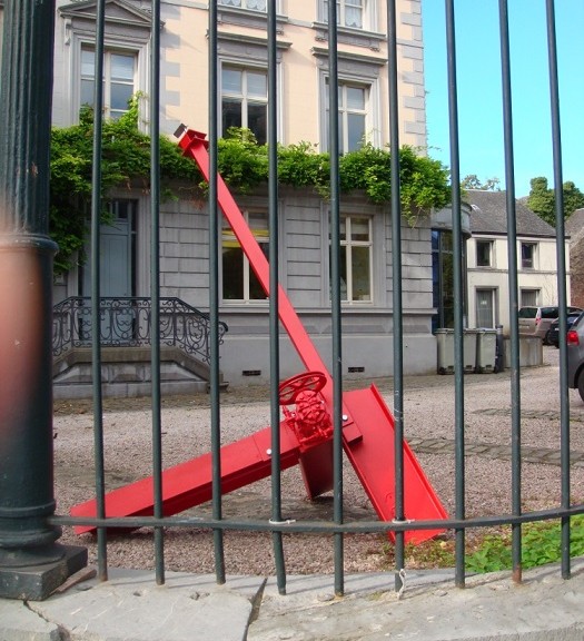 BERBACH-Elbe-Belgium #2-sculpture-Belgian crisis-5859